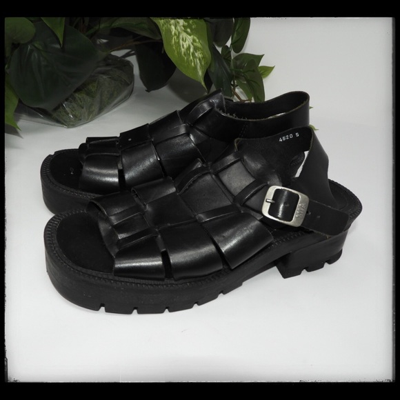 mia black platform sandals